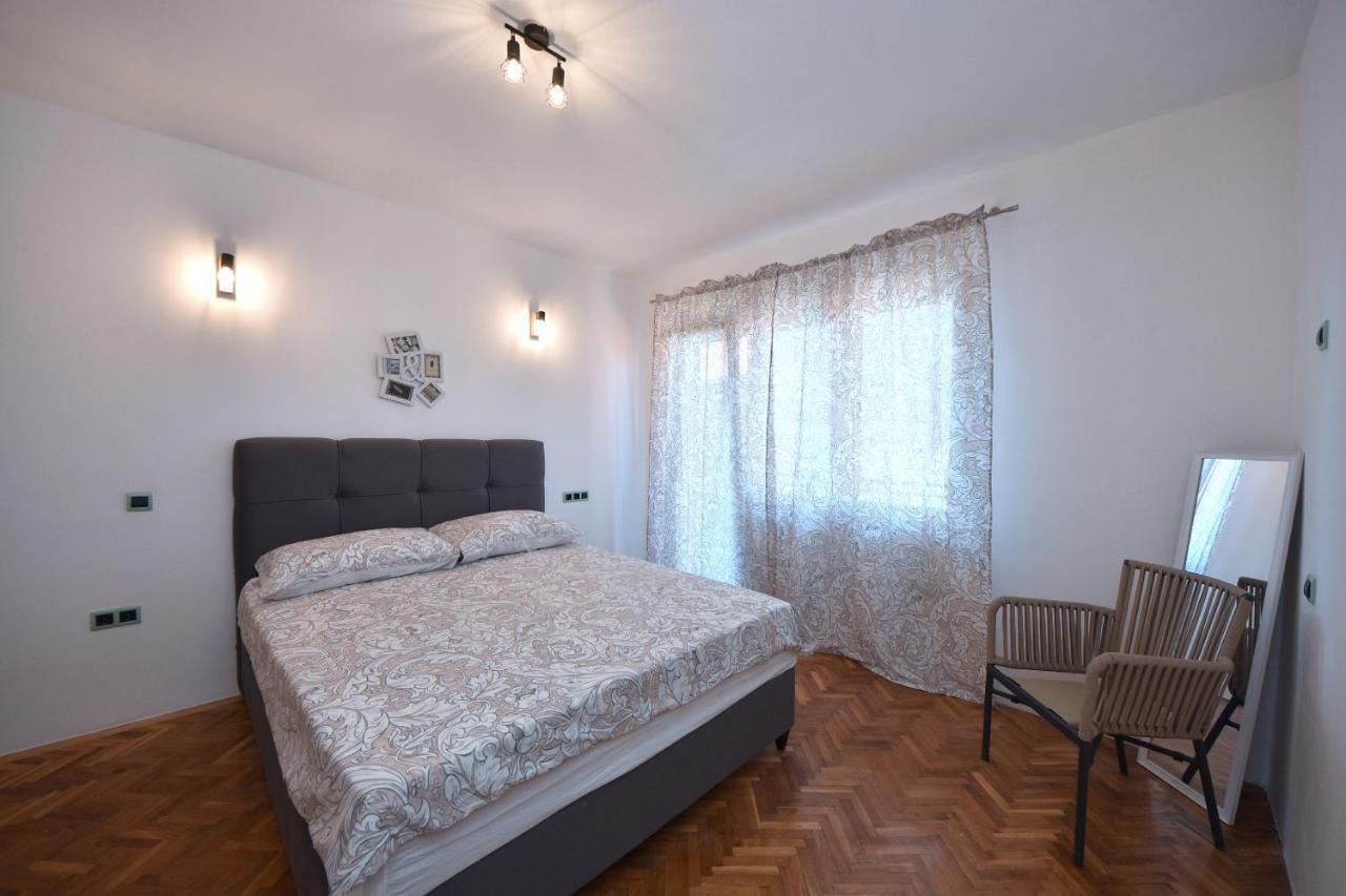 זאדאר Family Apartment Sara מראה חיצוני תמונה